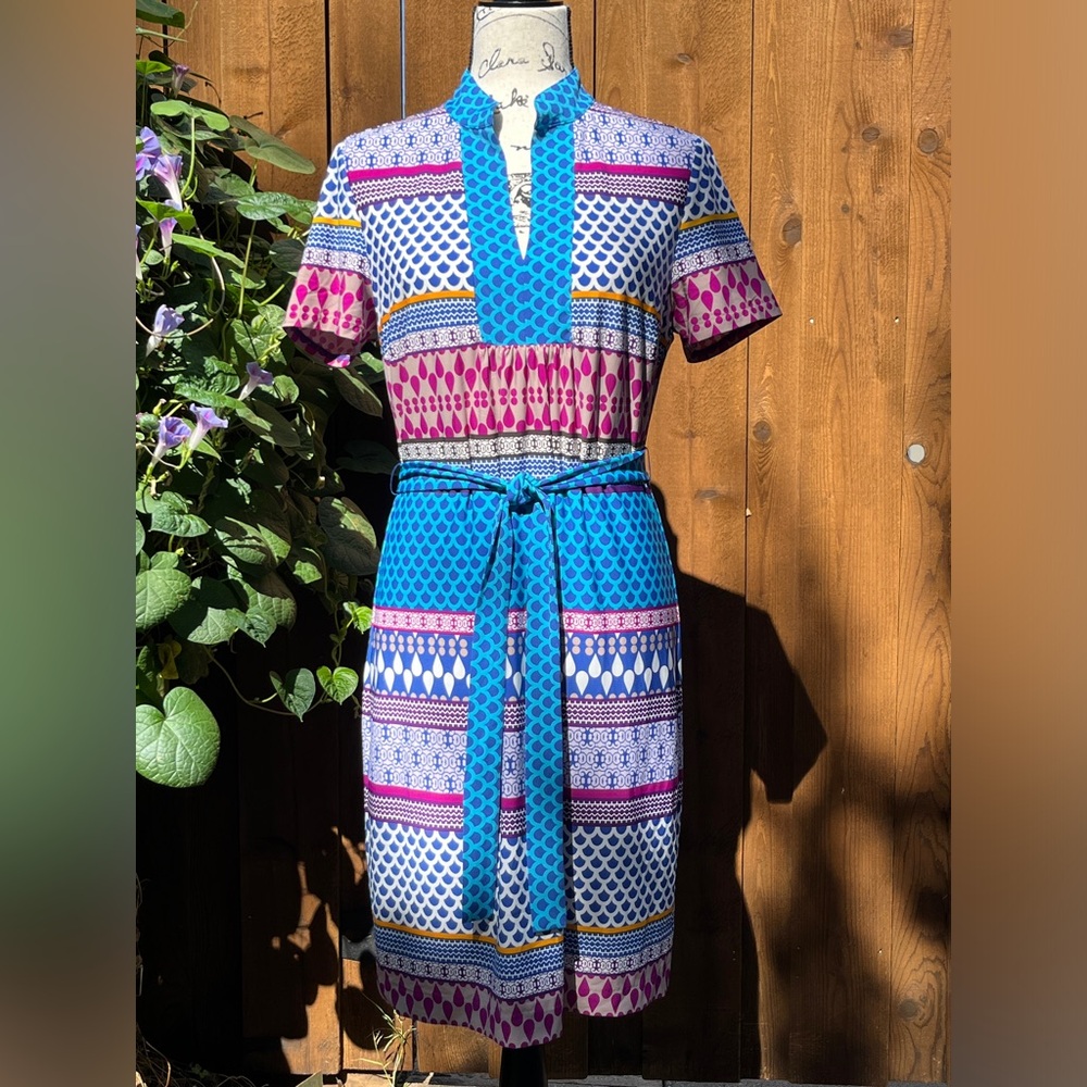 Trina Turk Shift Dress Blue Multi Knee Length Casual Day Dress Size M NWT